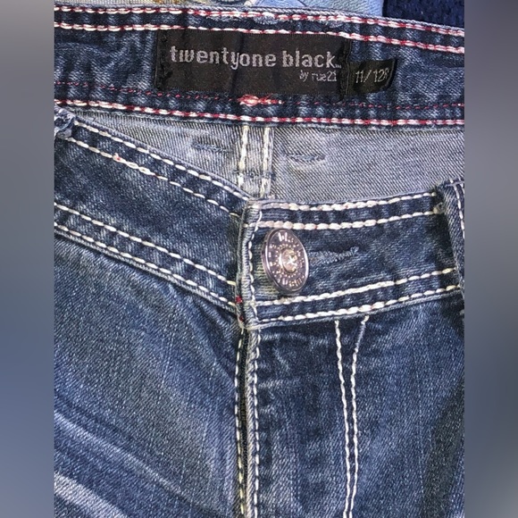 TWENTYONE BLACK JEANS BY RUE 21 - Picture 3 of 4